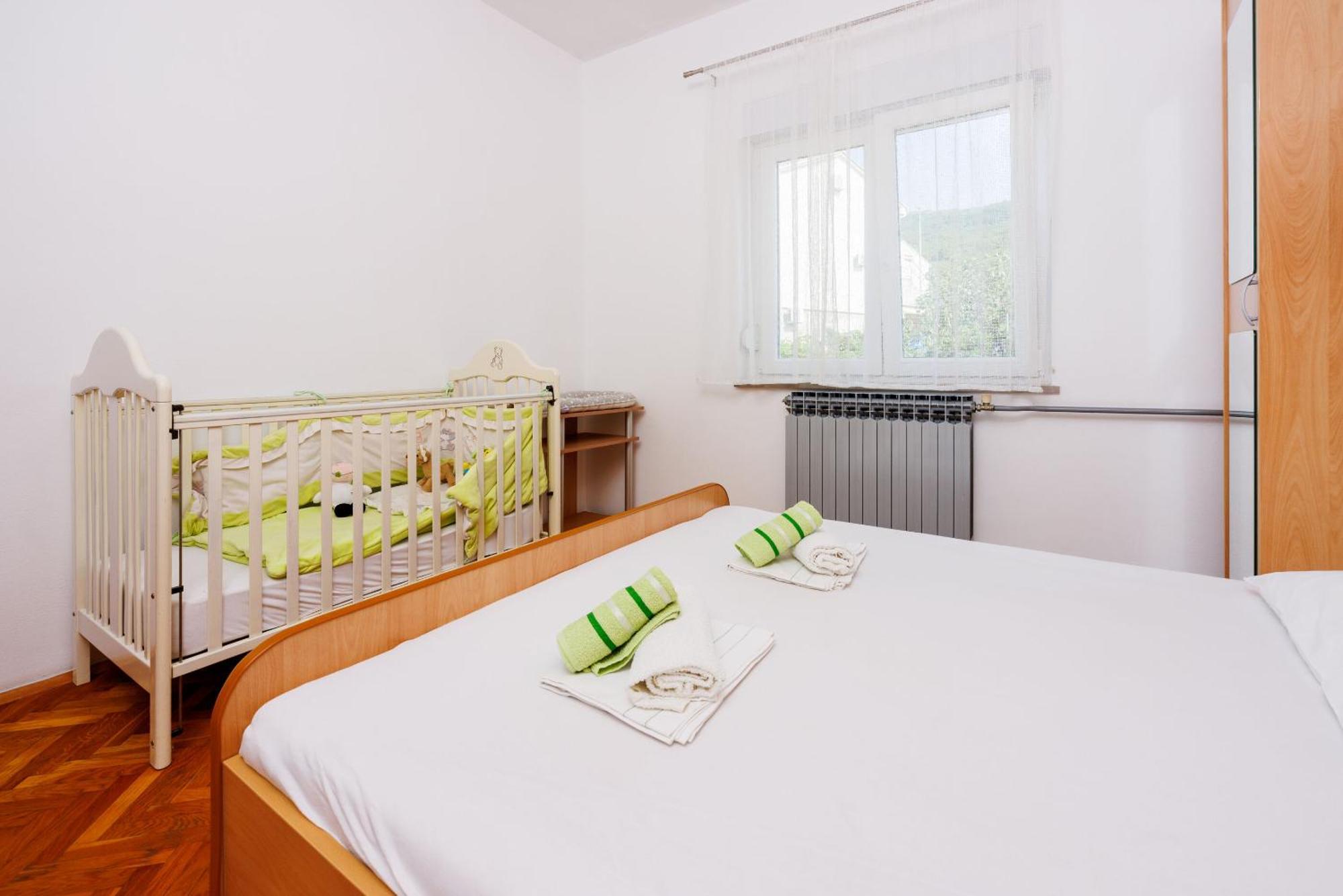 Apartments Davorka Crikvenica Exteriör bild