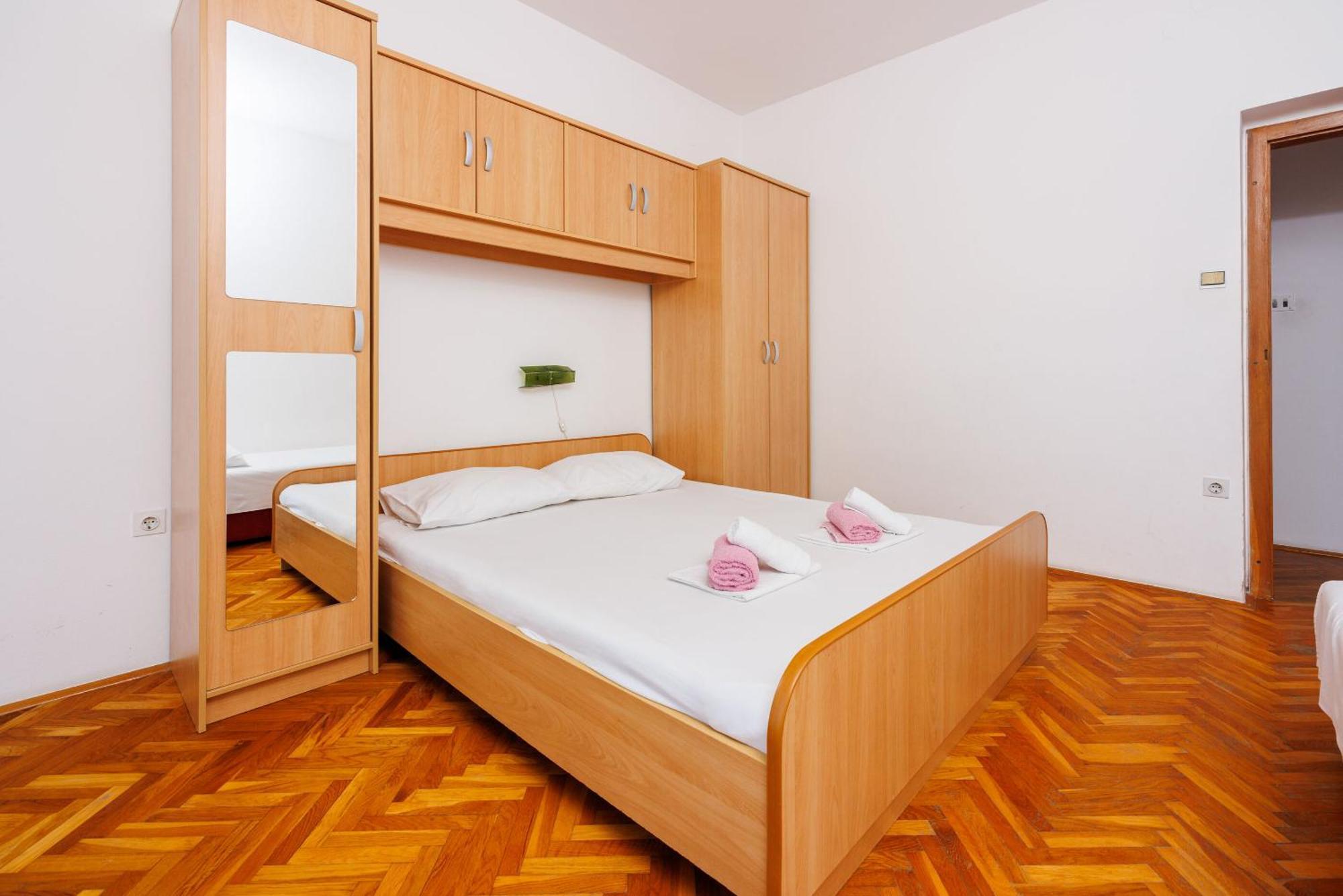 Apartments Davorka Crikvenica Exteriör bild