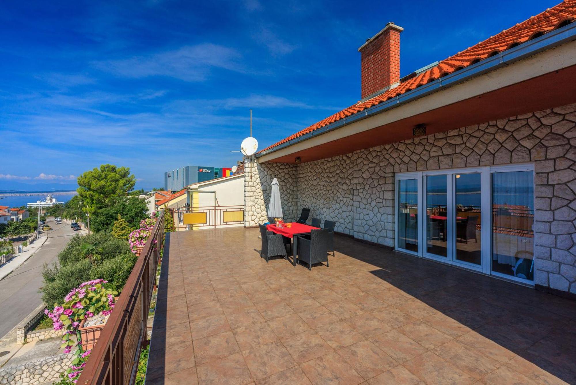 Apartments Davorka Crikvenica Exteriör bild