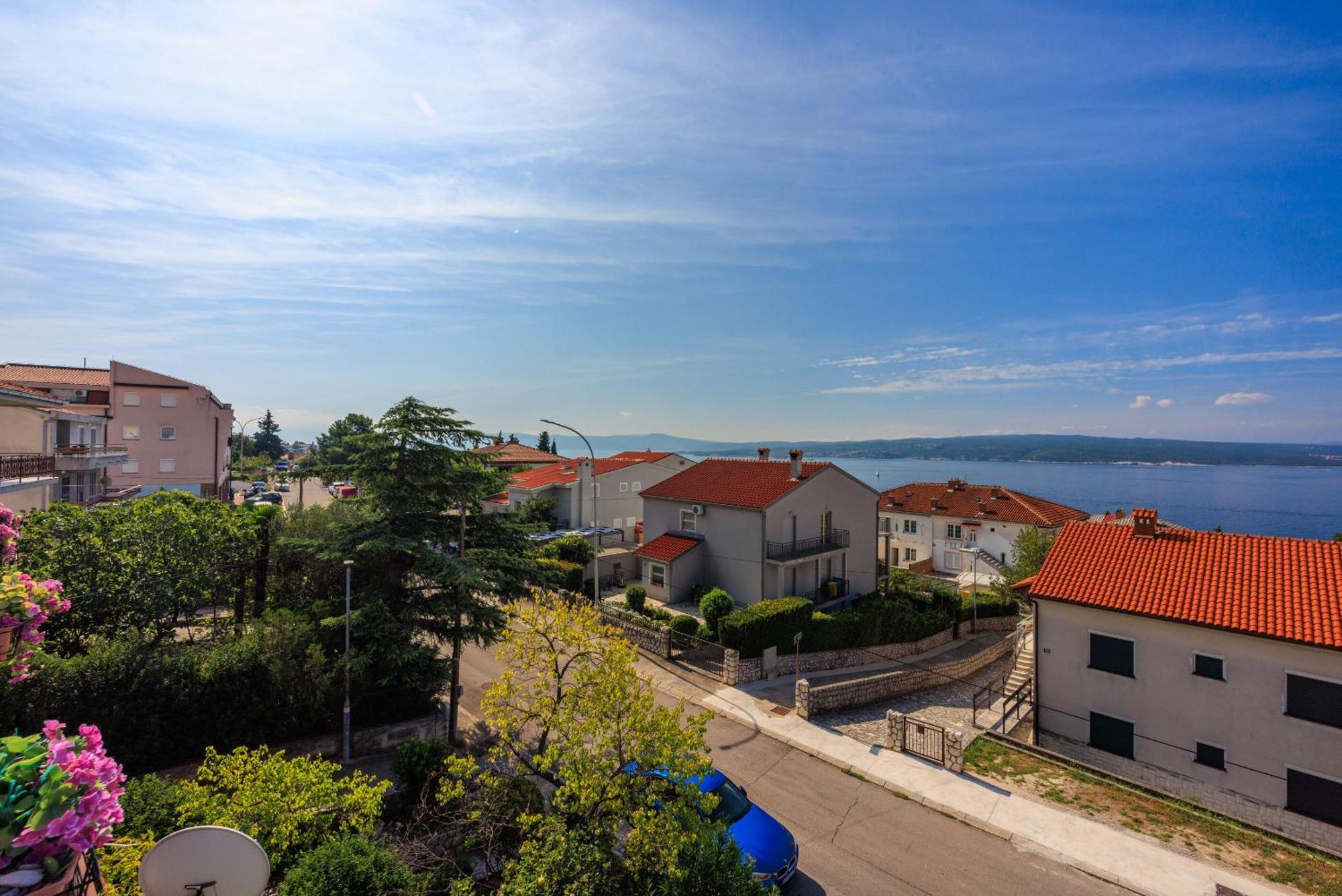 Apartments Davorka Crikvenica Exteriör bild