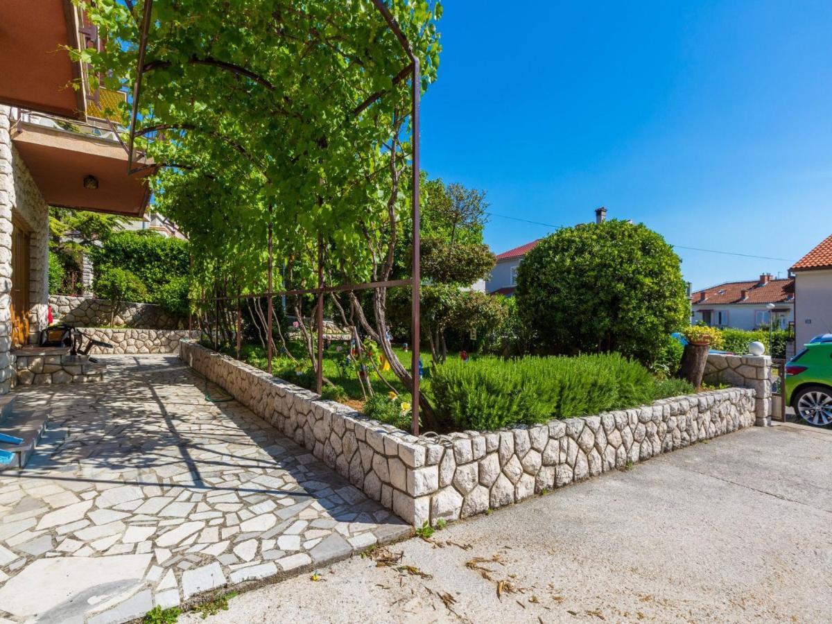 Apartments Davorka Crikvenica Exteriör bild